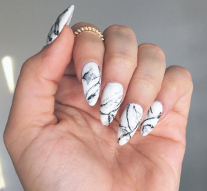 Alerta de tendência: Marble Nails ( unhas marmorizadas)